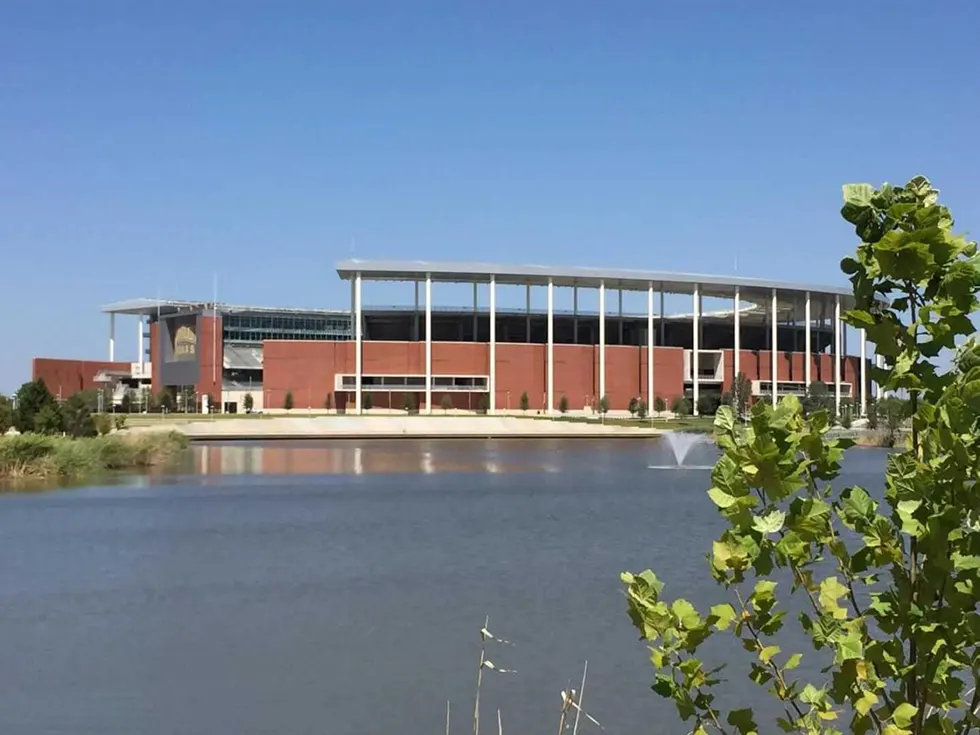 stormwater-control-mclane-stadium-baylor-wapro-valve-installation-waco-us Back of McLane Stadium facing the river, secured with Wapro flood protection system.